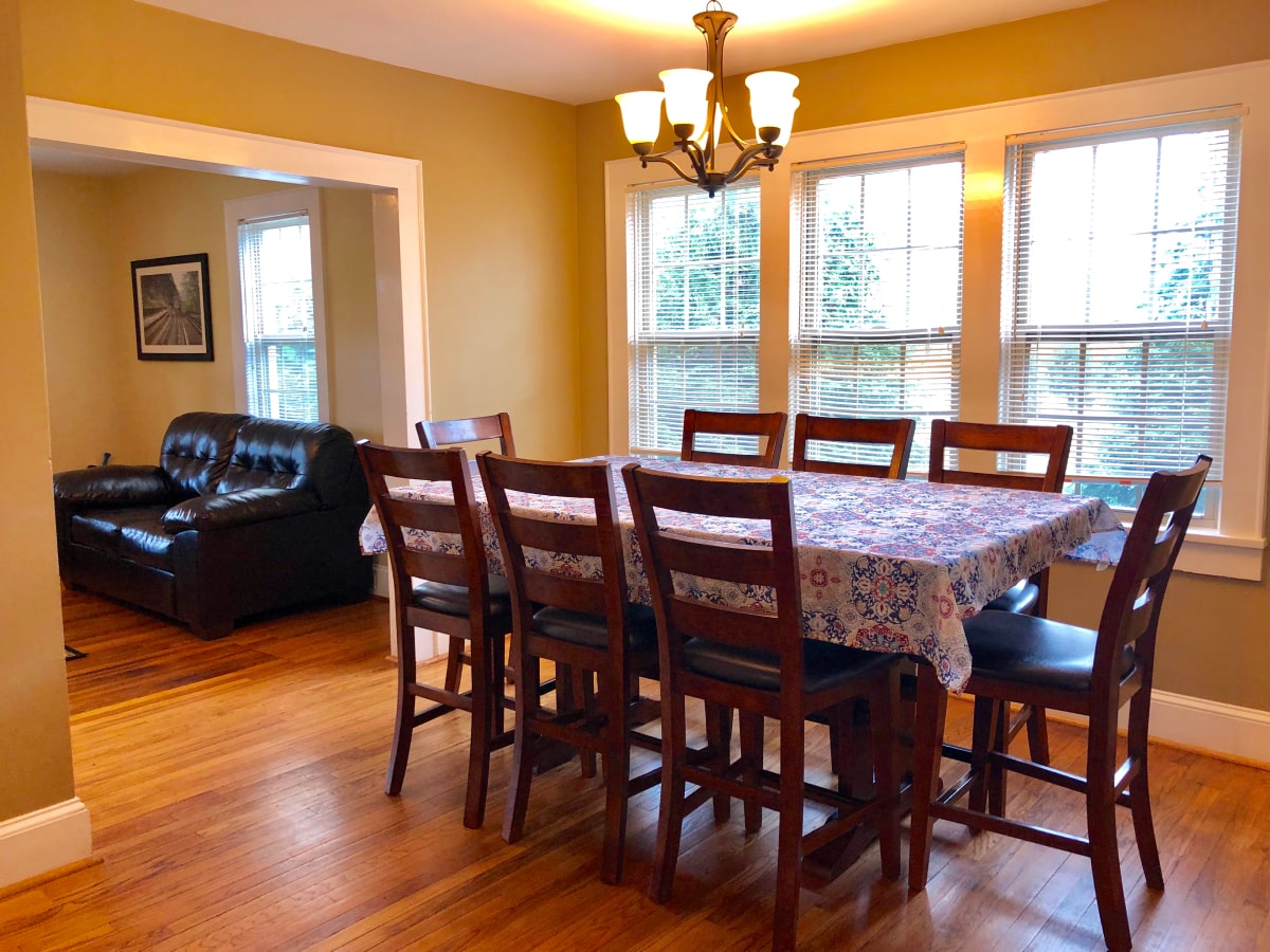 dining room at a vacation rental property in harpers ferry west virginia