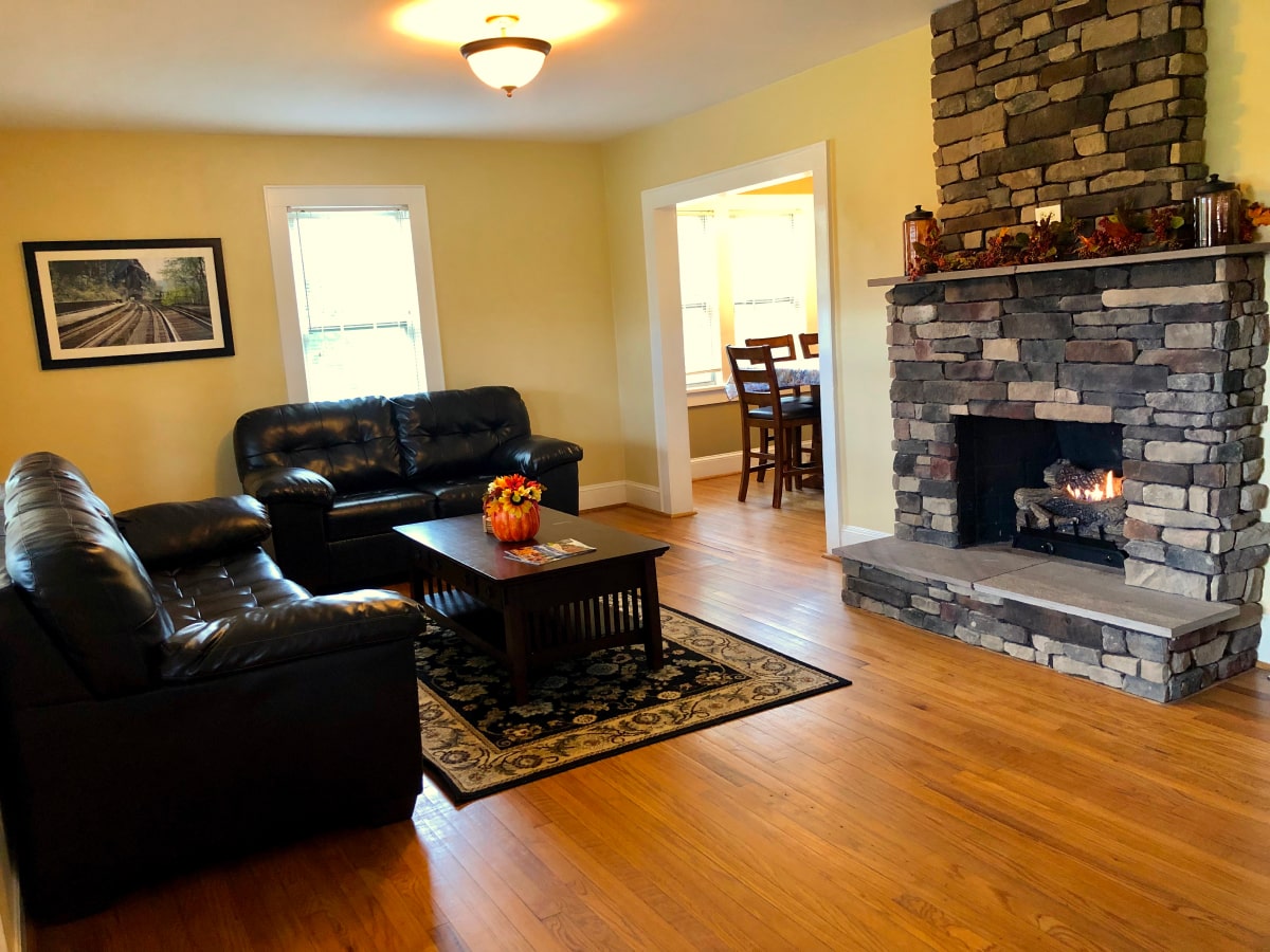 living room at a vacation rental property in harpers ferry west virginia